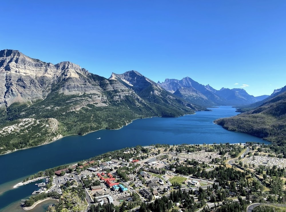 Glacier Park and Waterton Lakes : 