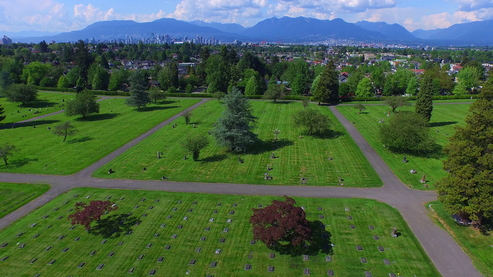 Dead Like Me : Cemetery Scenes