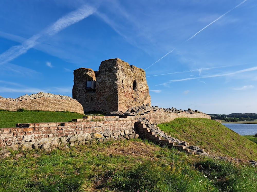 Den anden verden : queens castle exteriors