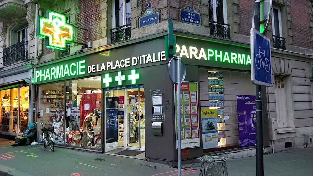 Dernier domicile connu : killers on the watch outside pharmacy