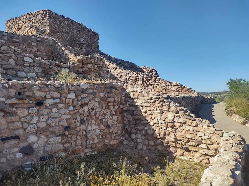 Desert Fury : Pueblo Rock Ruins