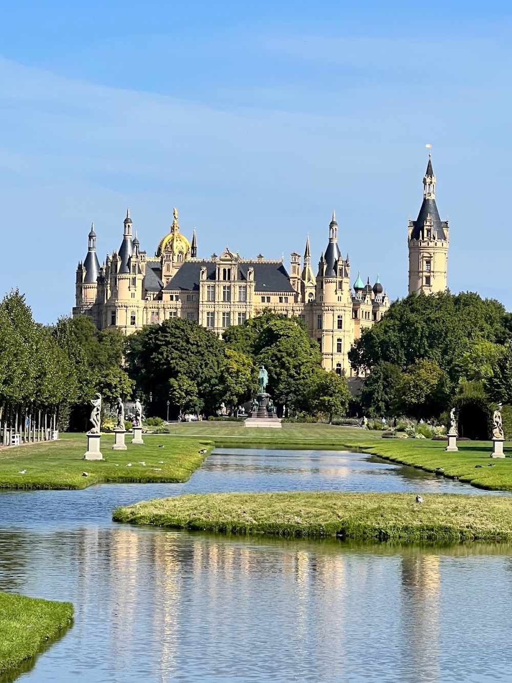 Die Gänsehirtin am Brunnen : location