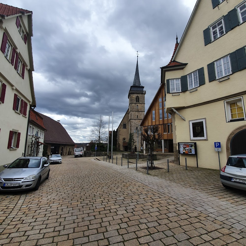 Die Kirche bleibt im Dorf : Oberrieslingen