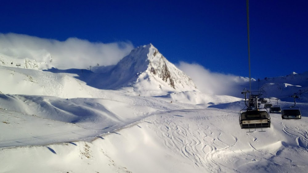 Drei Männer im Schnee : 