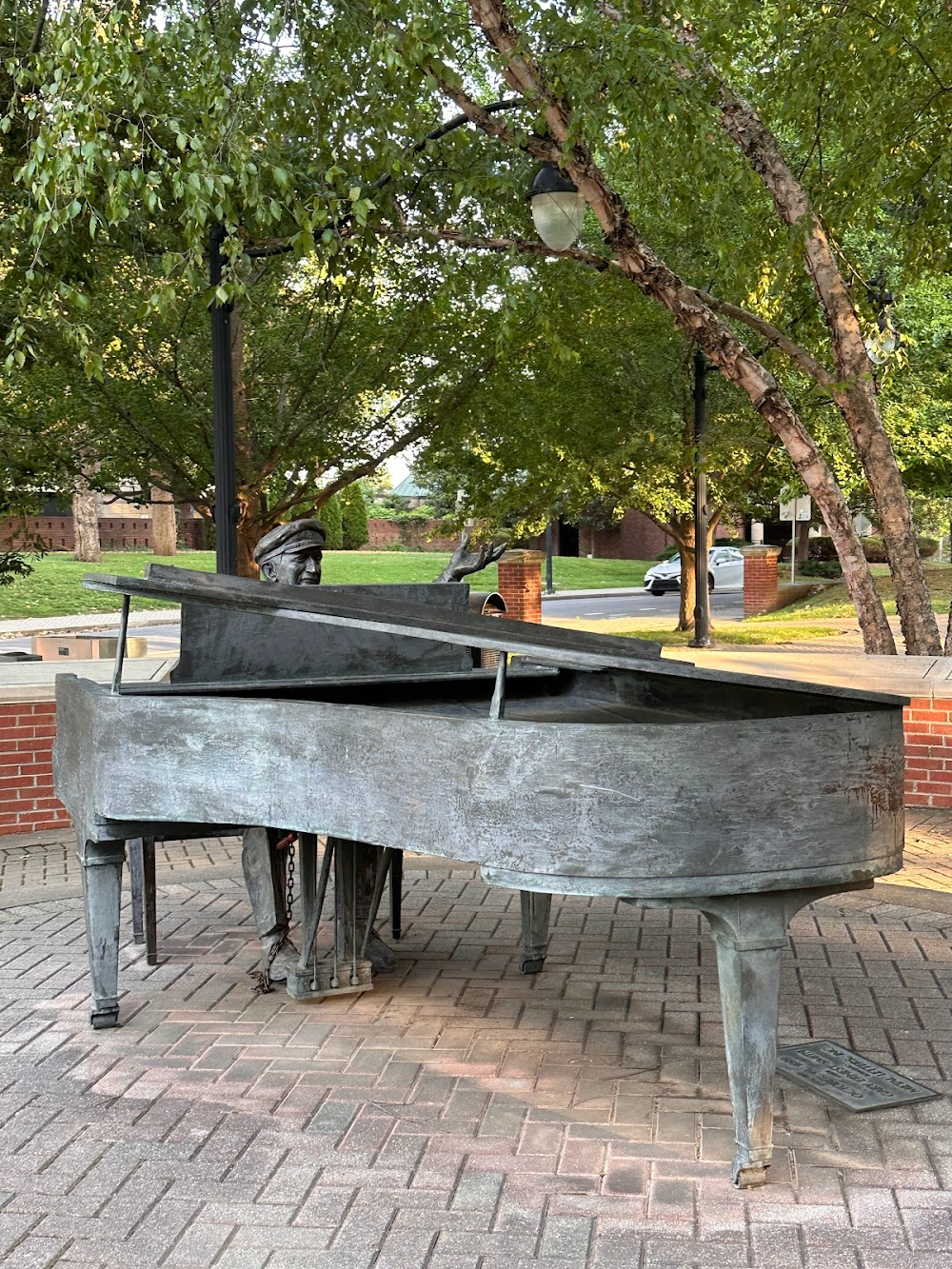 Dill Scallion : then called Music Square Park