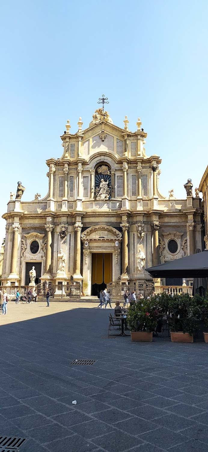 Divorzio all'italiana : view of the cathedral and of the square