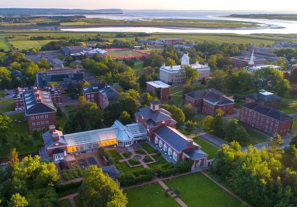 Glimpses of New Scotland : Acadia University founded by the Baptist Education Society