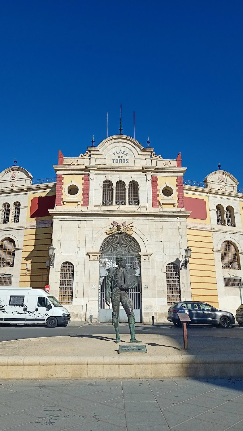 The Valley of Gwangi : Scenes in the bullring / Escenas en la Plaza de toros