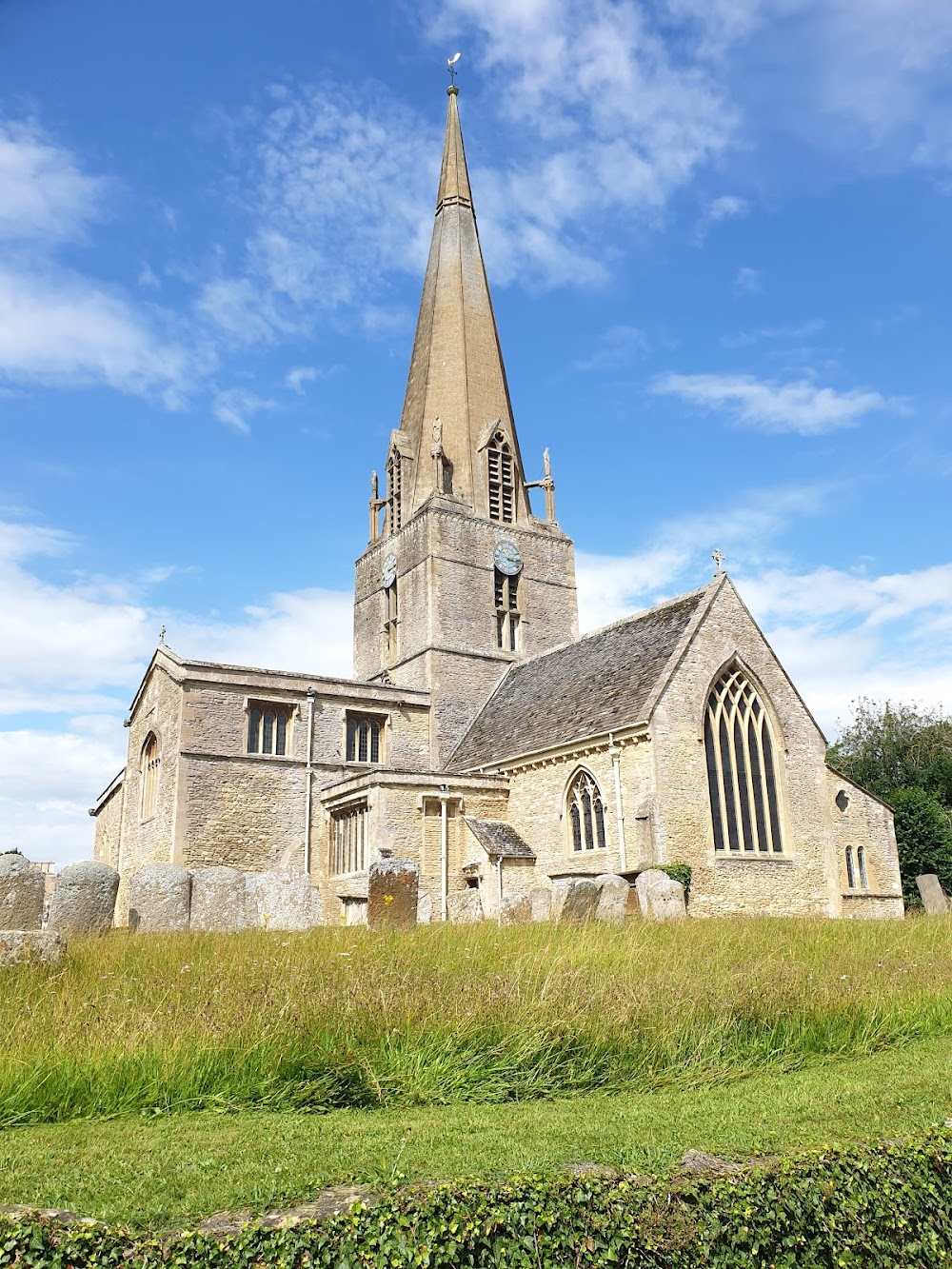 Downton Abbey : St Michael's church, Downton