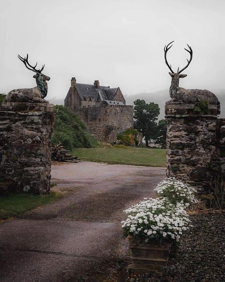 Castle Ghosts of Scotland : 