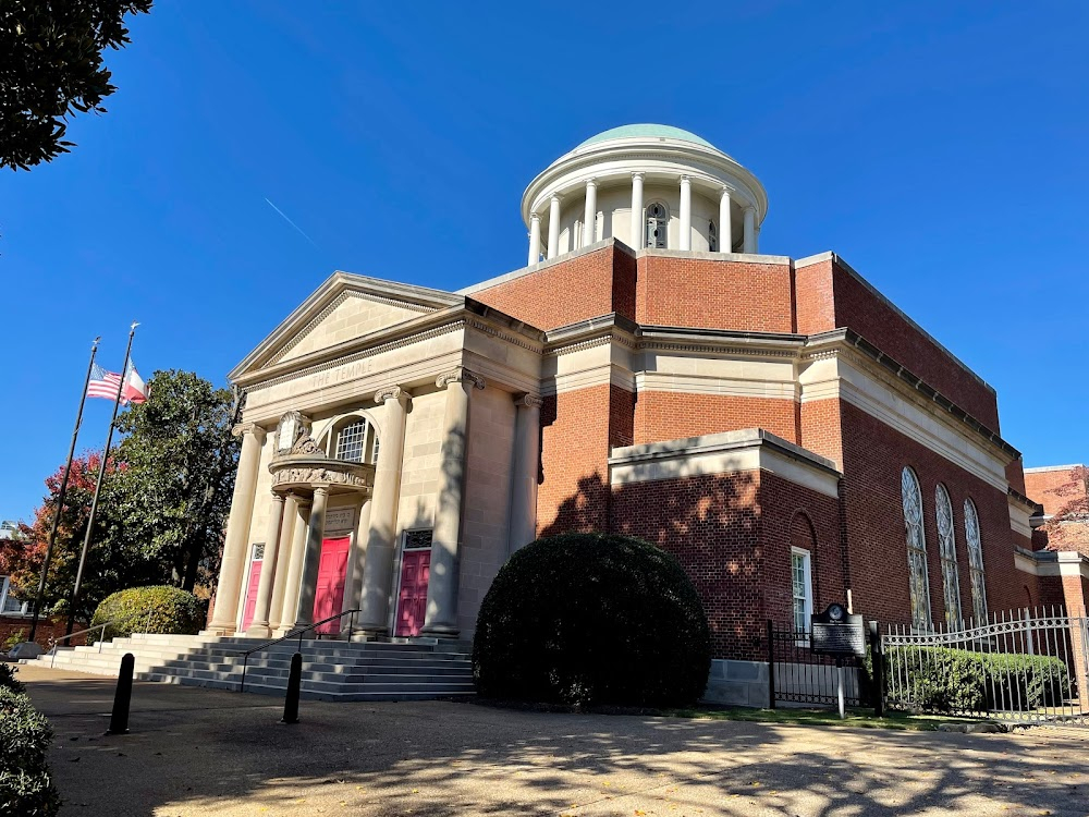 Driving Miss Daisy : Synagogue where Miss Daisy attends the Sunday Jewish services