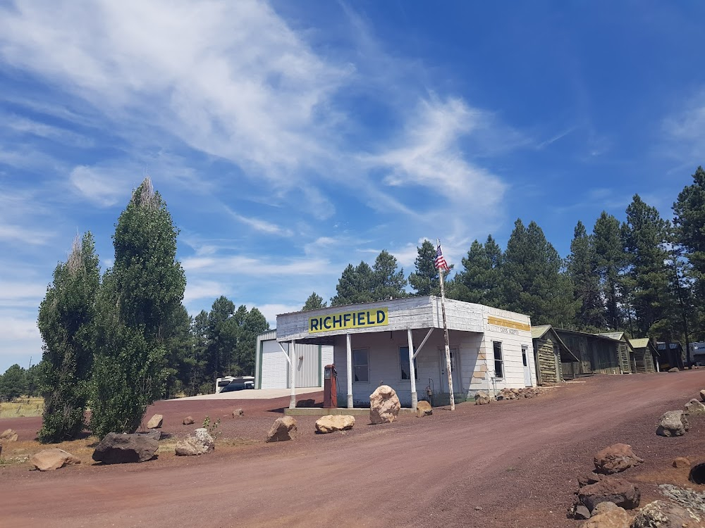 Easy Rider : structure still stands alongside historic Route 66