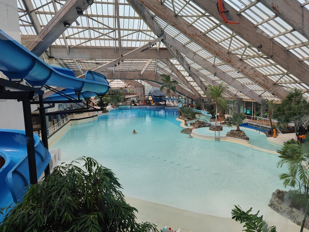 Eden : Paul and Louise at the water park