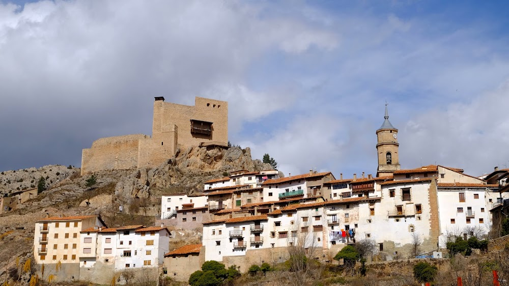 El ruiseñor de las cumbres : Pueblo 1