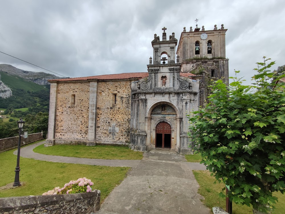 El viaje de Carol : church exteriors