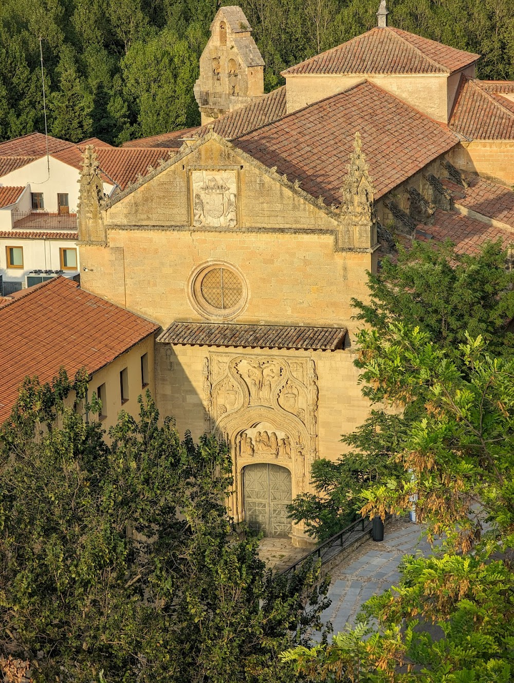 Elisa, vida mía : nuns school