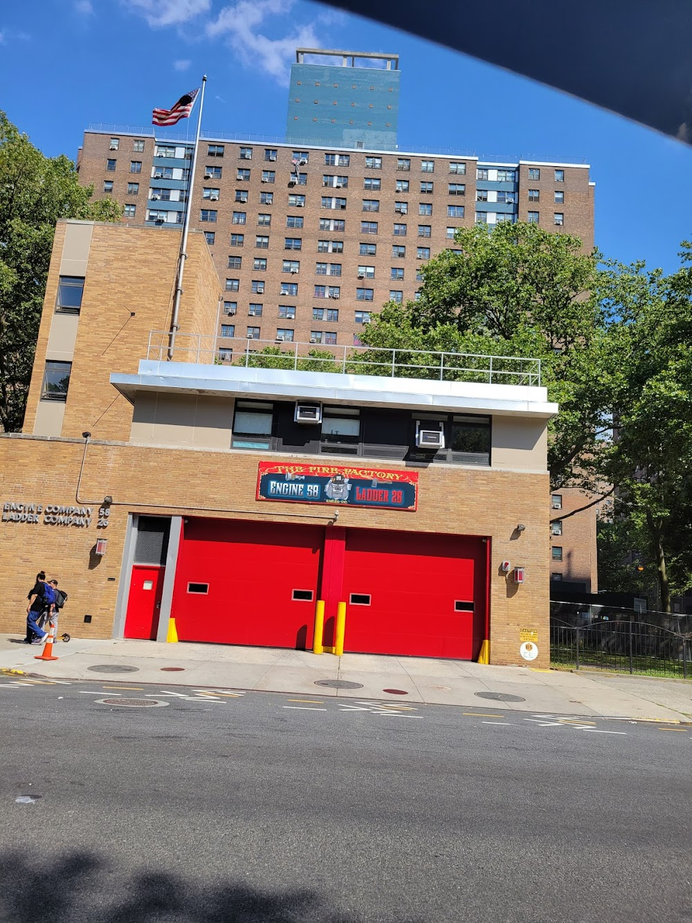 Elmo Visits the Firehouse : Firehouse