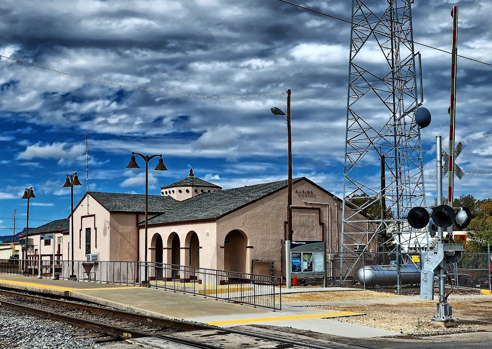 Enter the Devil : train station scenes