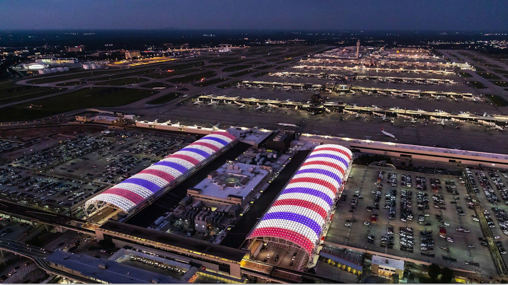 Summer Rental : Air traffic control and airport scenes