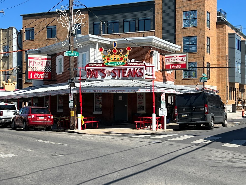 The Great Cheesesteak Debate : Pat's King of Steaks