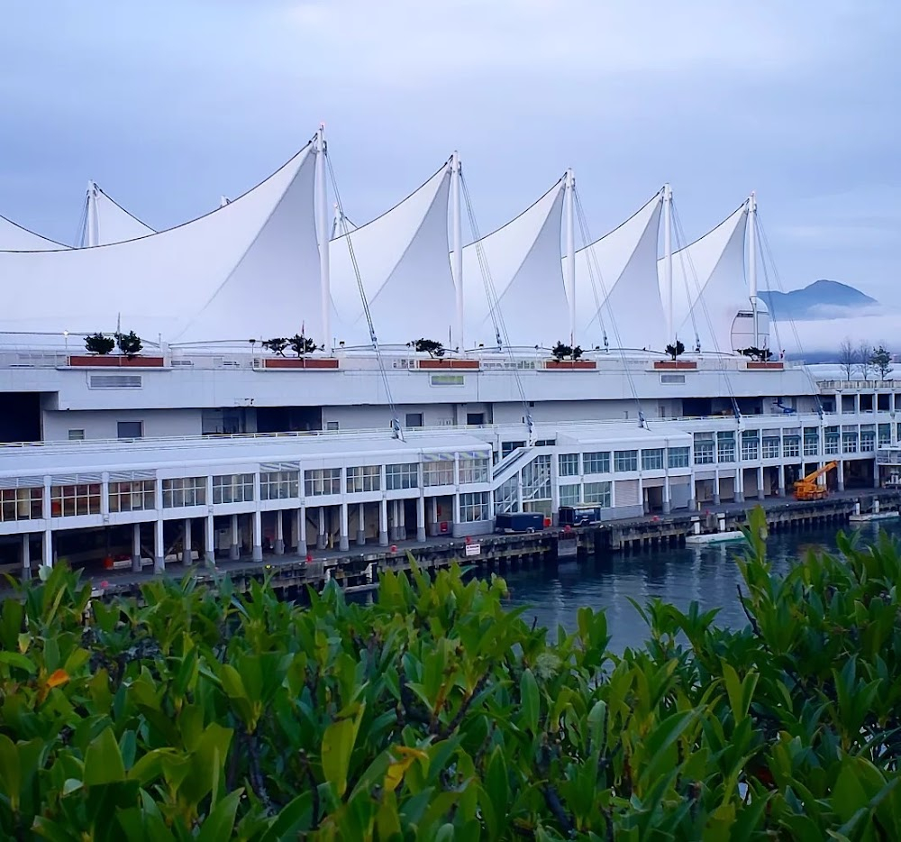 Falling from the Sky: Flight 174 : interiors of the cruise ship terminal