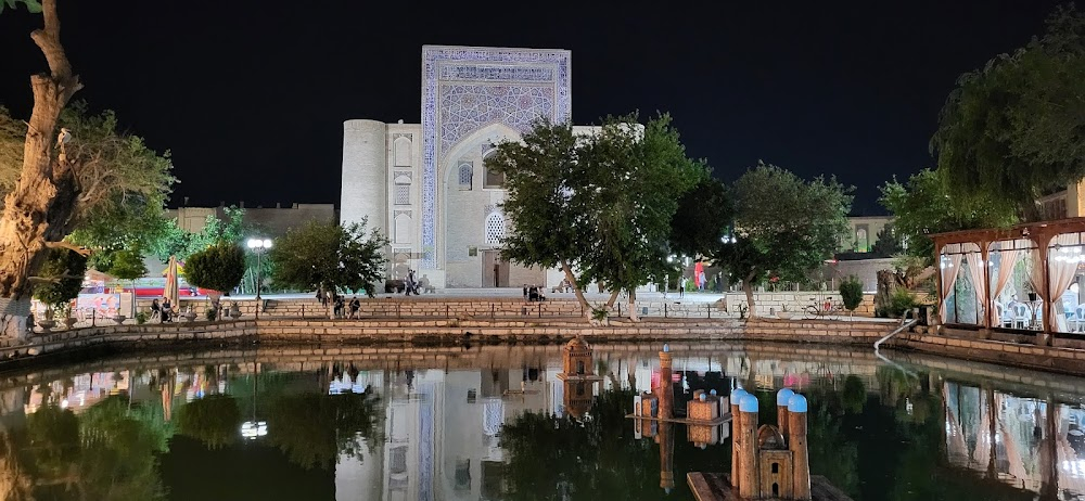 Tears of Bukhara : 