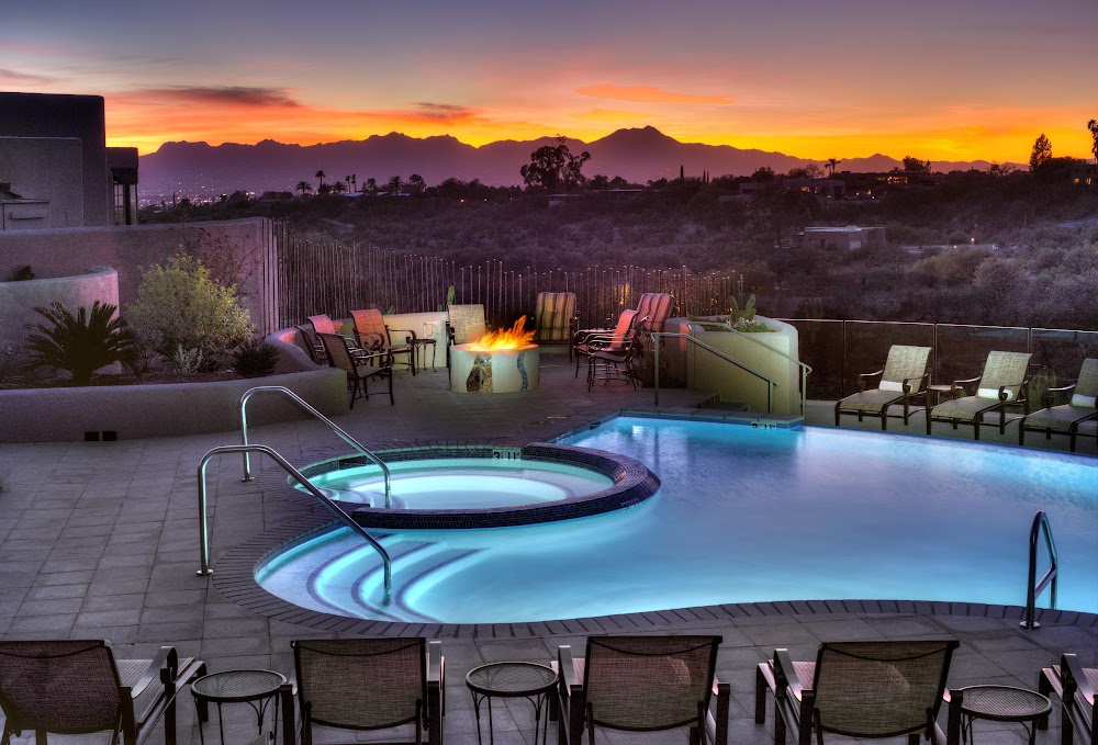 Fire Birds : Jake and Billie Lee at a resort