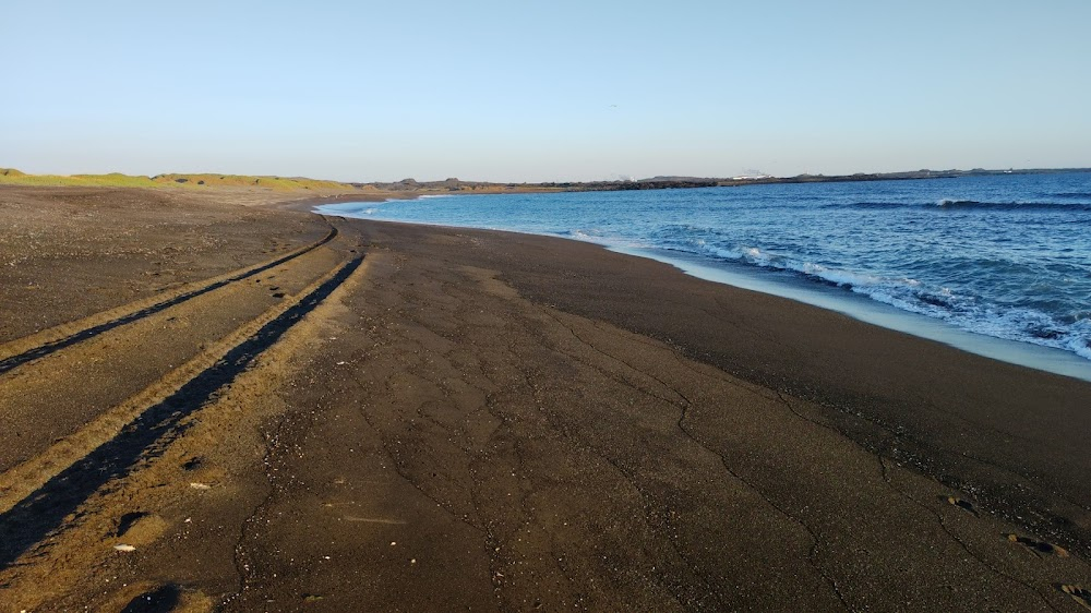 Letters from Iwo Jima : black beaches