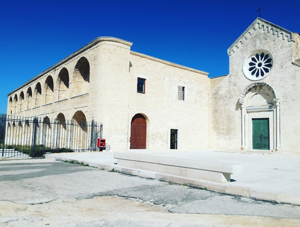 Flavia, la monaca musulmana : convent interiors