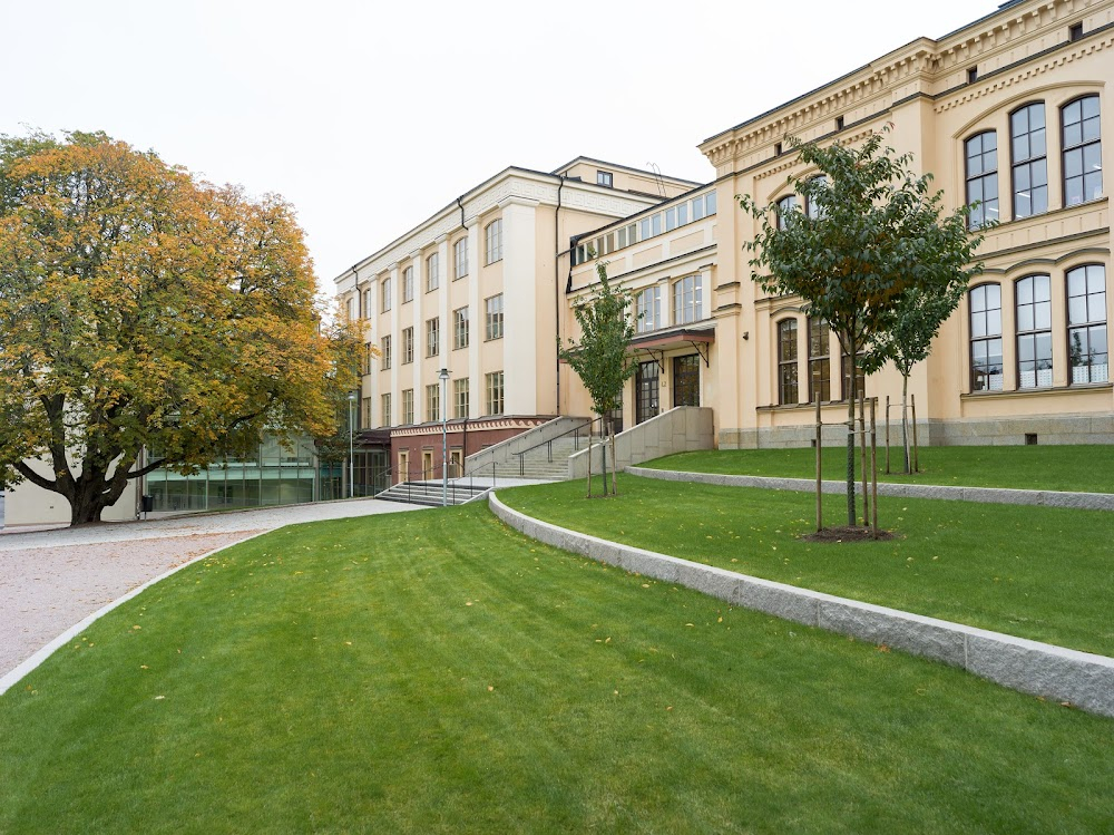 För min heta ungdoms skull : high school exterior