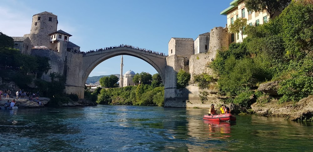 Die dritte Brücke : 