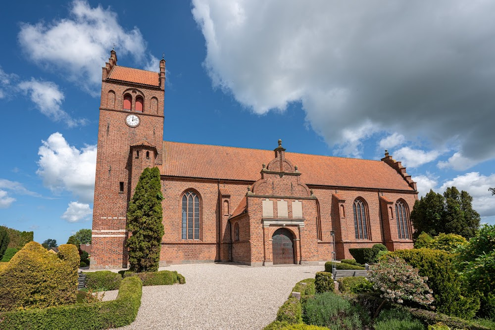 Fra den gamle Købmandsgaard : church