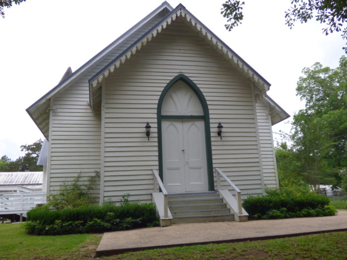 Free State of Jones : Interior Church Scenes