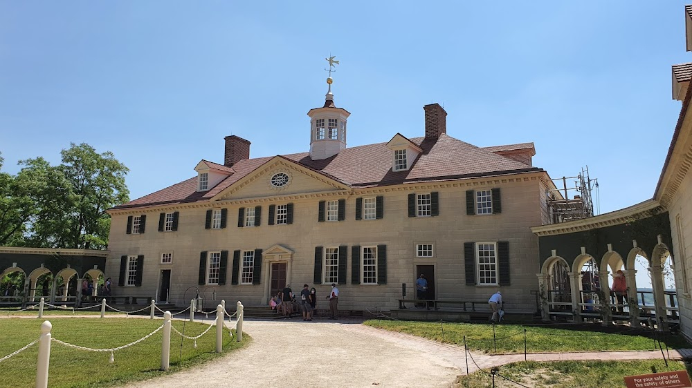 George Washington: The Man Who Wouldn't Be King : scenes of the Mount Vernon estate