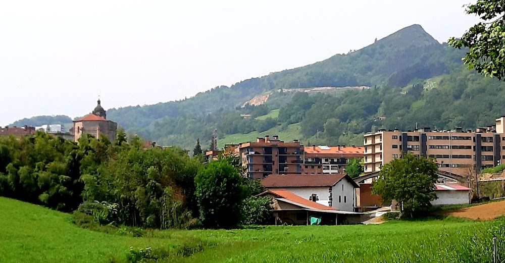 Gernika bajo las bombas : 