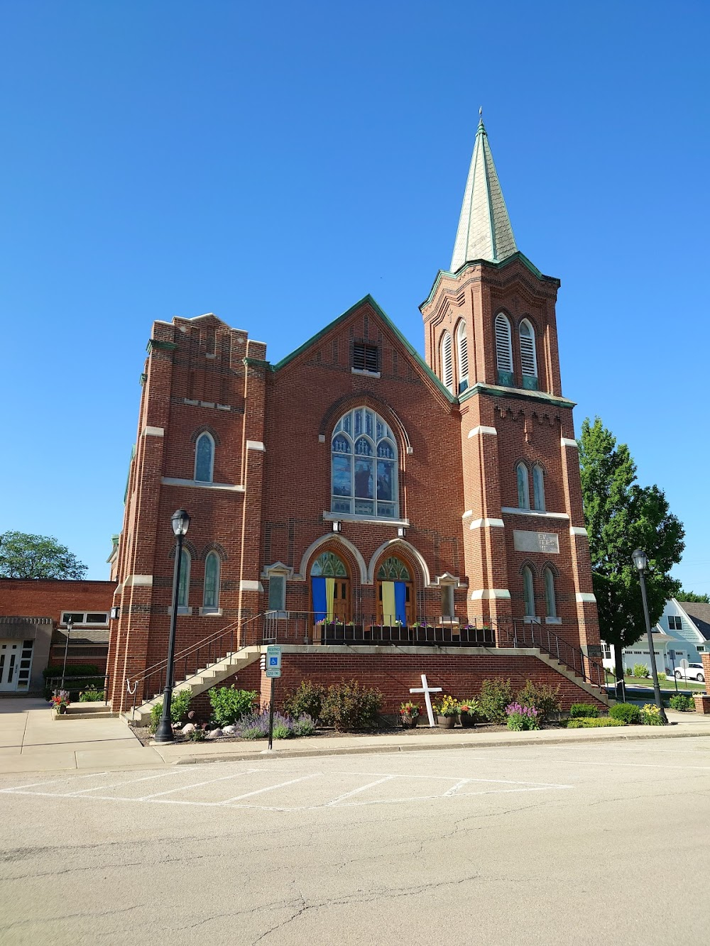 Girl on the Third Floor : church