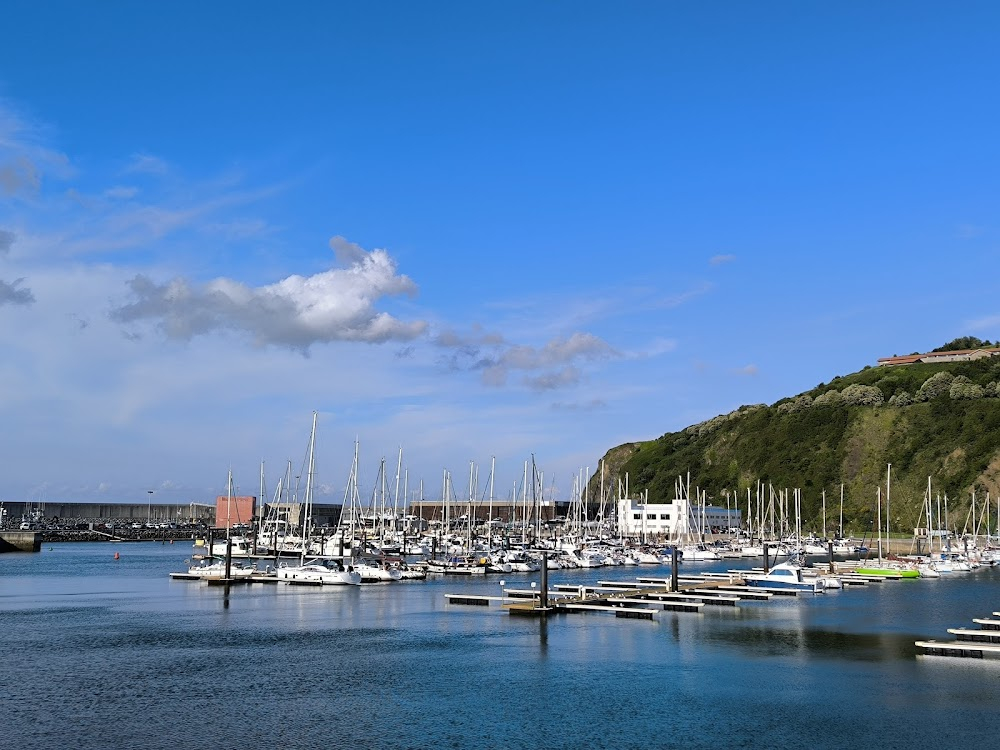 Goliath contro i giganti : Harbour scenes were filmed here.