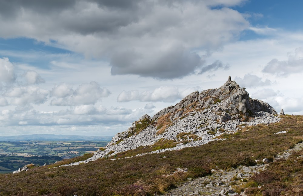 Gone to Earth : Devil's Chair where Hazel casts her spell