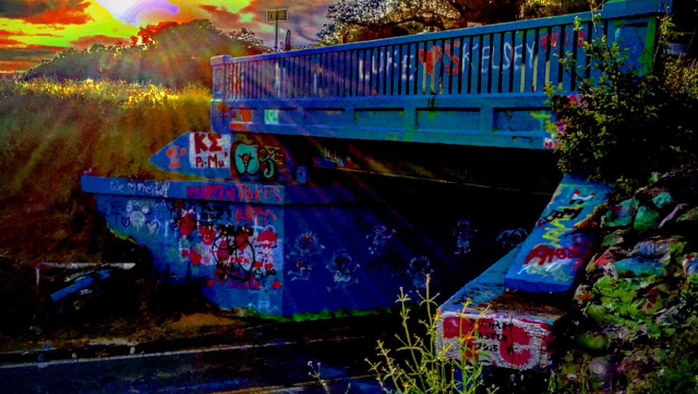 Graffiti Bridge : since demolished