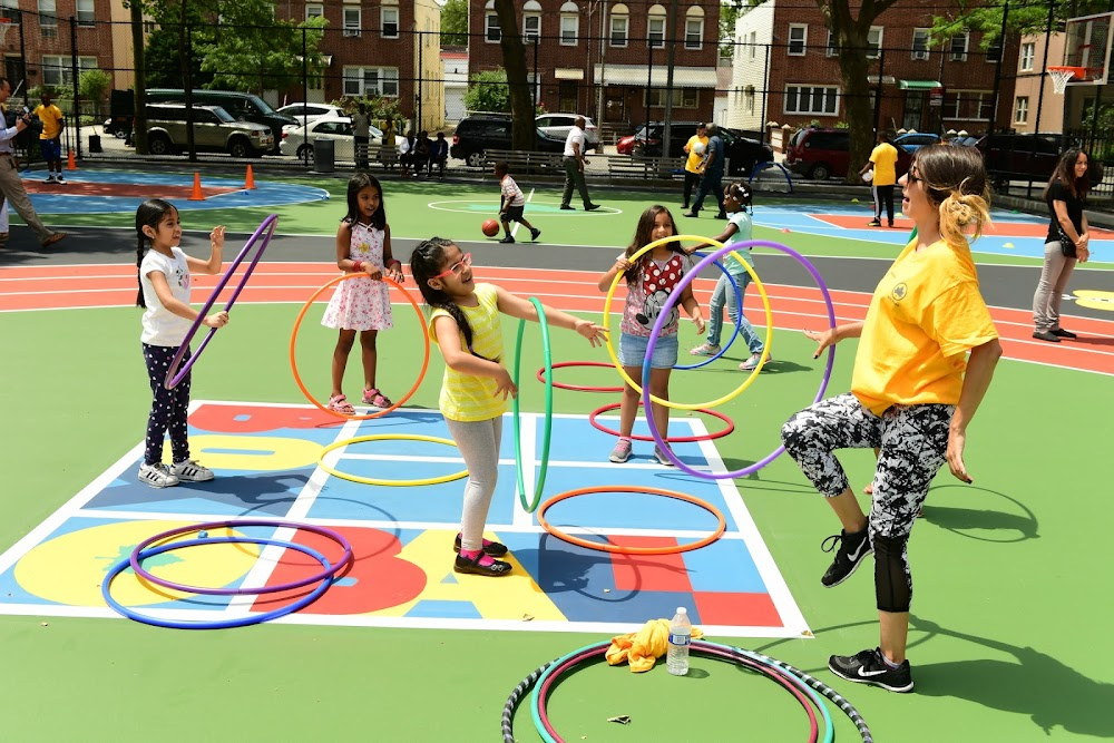 Harlem Hostel : Basketball court scene