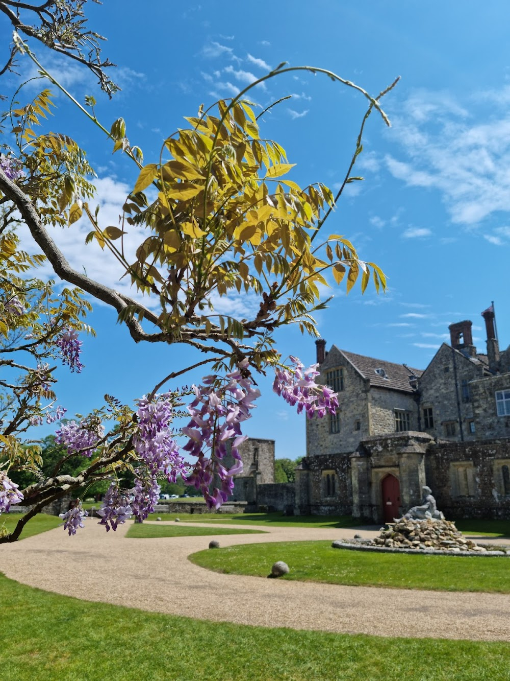 Mary, Queen of Scots : Fotheringhay Castle: Elizabeth and Mary meet