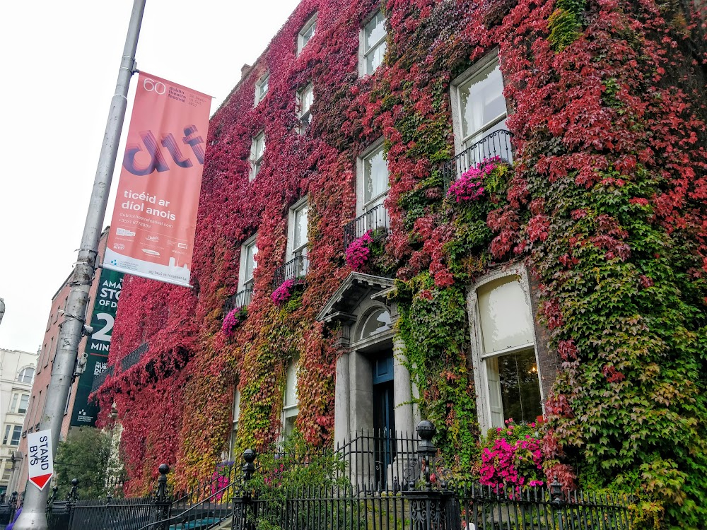 Haywire : The former home of the Earl of Milltown which Carano strolls by while being tailed on St. Stephen's Green