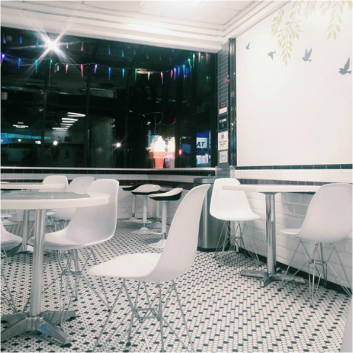 He Knows You're Alone : Ice cream shop - was a Sedutto's at the time