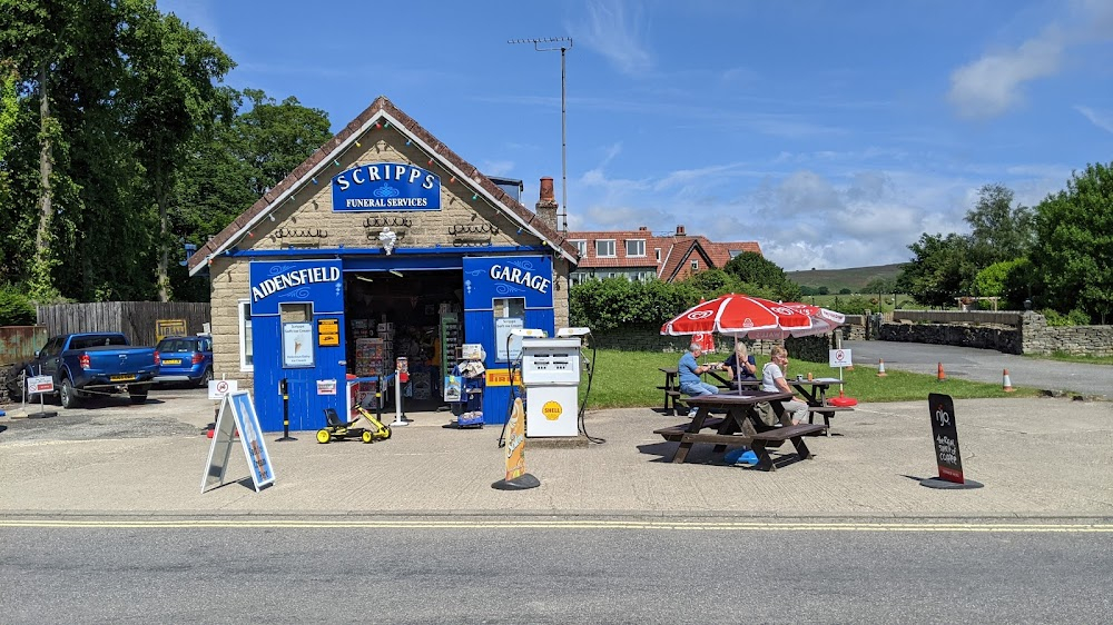 Heartbeat : Bernie Scripps' garage and funeral parlour