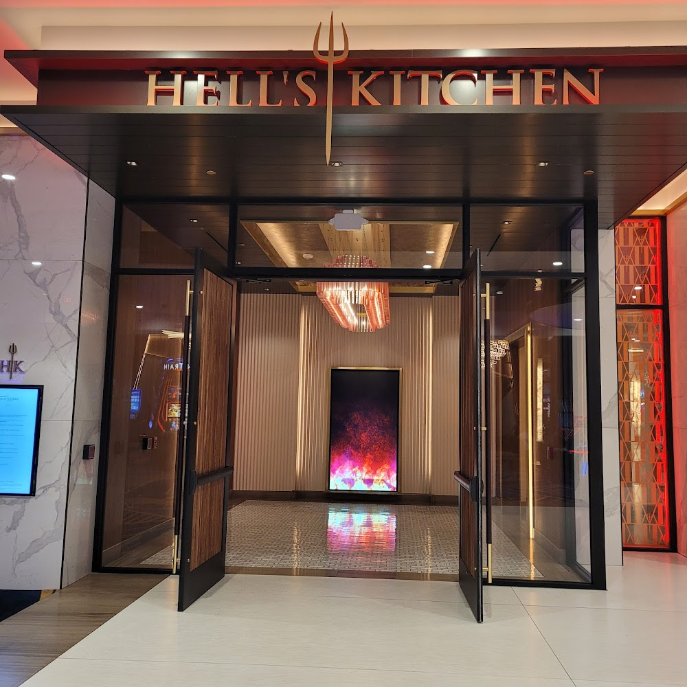 Hell's Kitchen : seasons 23 & 24