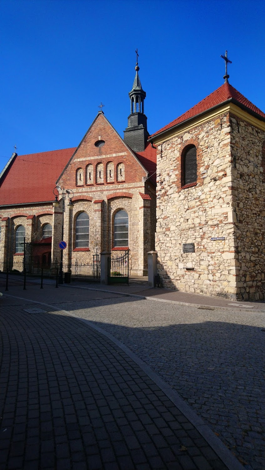 Hitler's Children : railway station