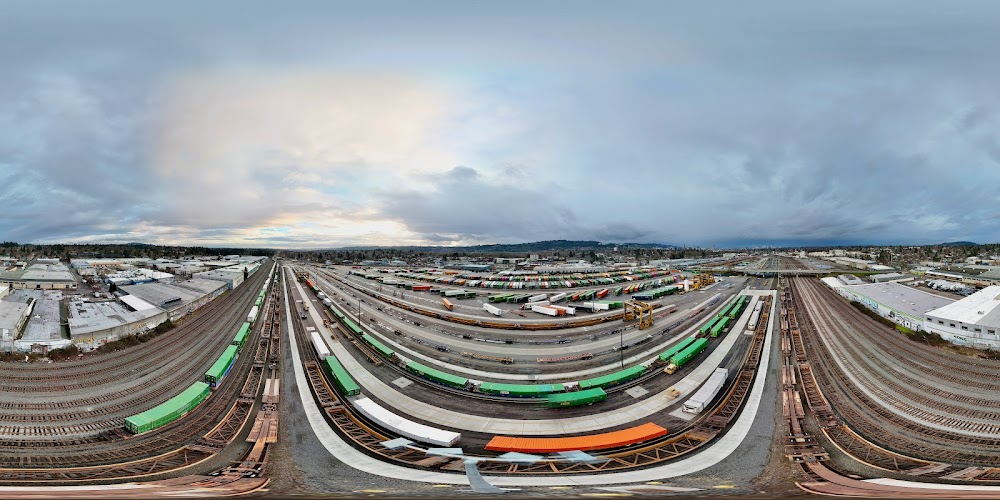 Homeward Bound: The Incredible Journey : train yard