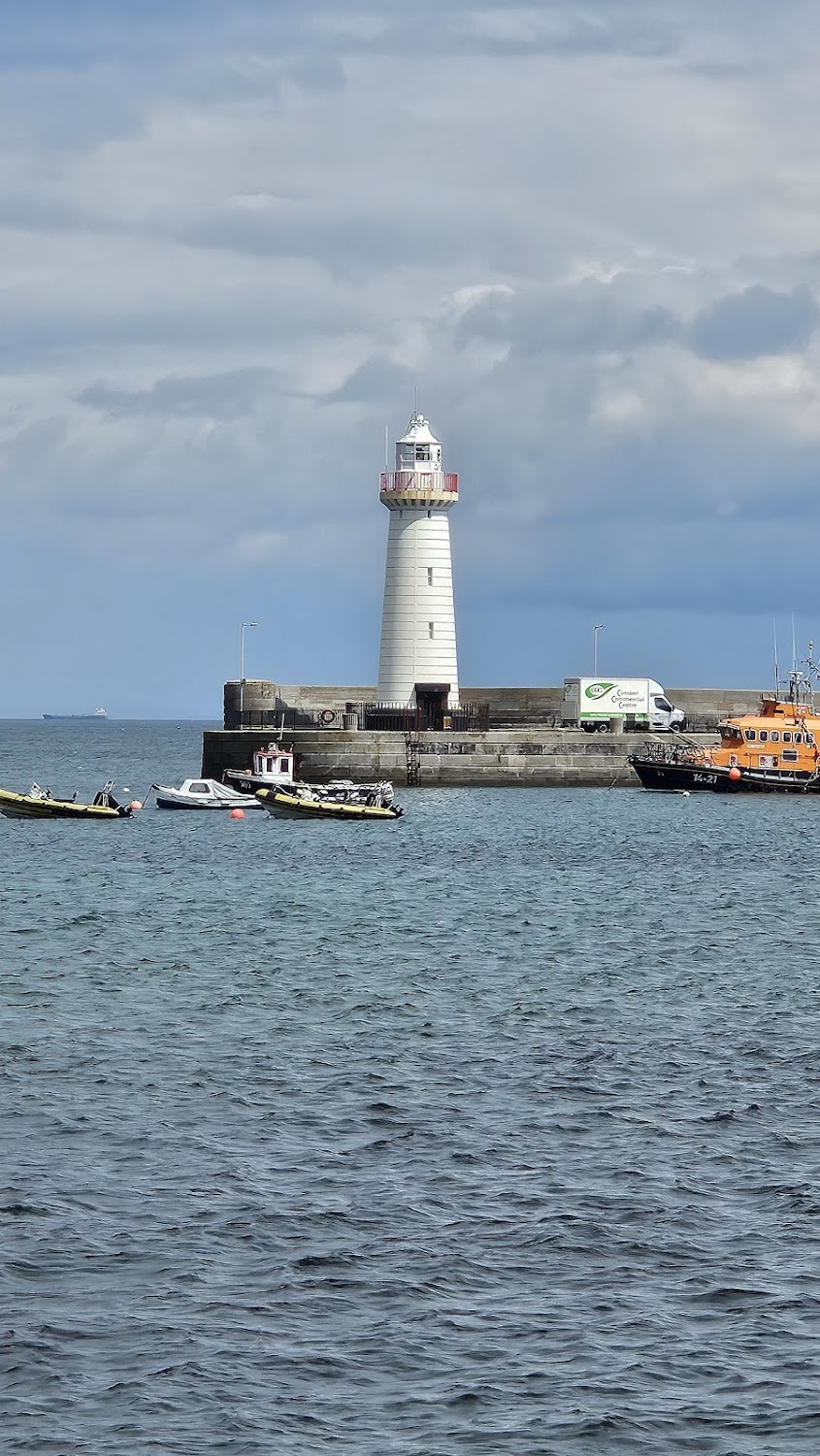 Hope Street : Lighthouse