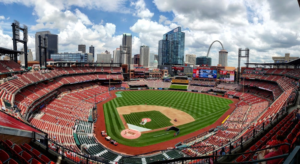 Millions of Cardinals Memories: Busch Stadium 1966-2005 : 