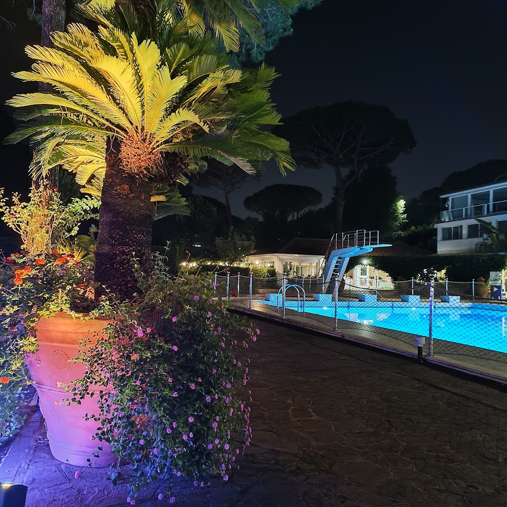 Giovani mariti : club house, swimming pool and tennis